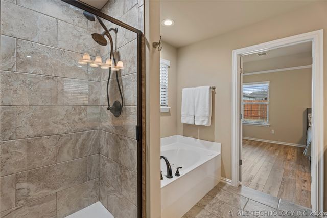 1910 Roman Street, Bartlesville, OK 74006