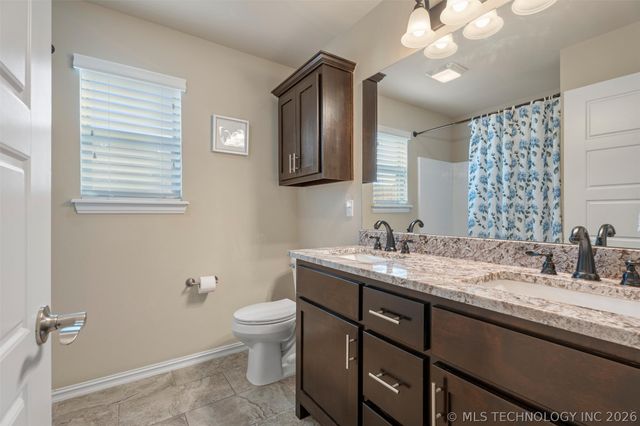 1910 Roman Street, Bartlesville, OK 74006