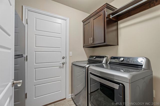 1910 Roman Street, Bartlesville, OK 74006