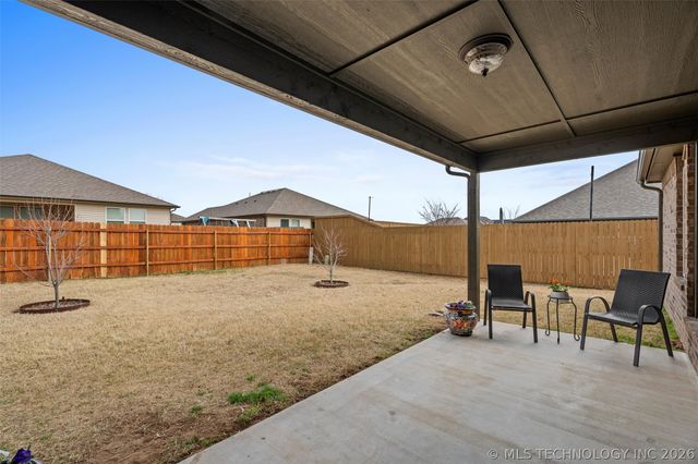 1910 Roman Street, Bartlesville, OK 74006