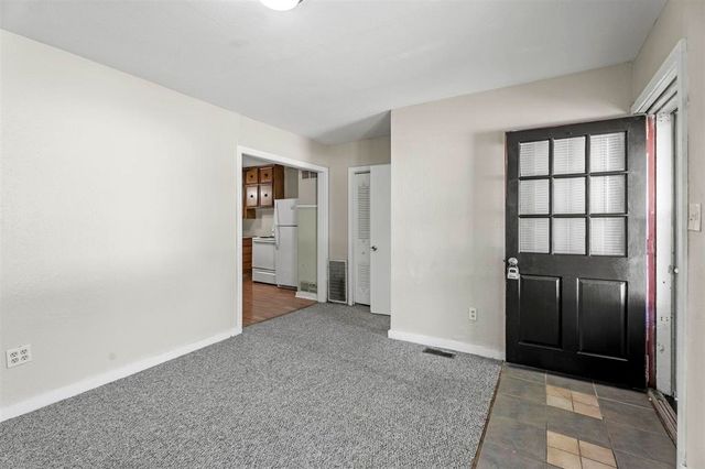 121-127 W 31st St N, Wichita, KS 67204