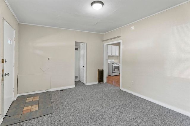 121-127 W 31st St N, Wichita, KS 67204