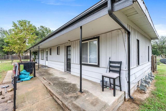 121-127 W 31st St N, Wichita, KS 67204