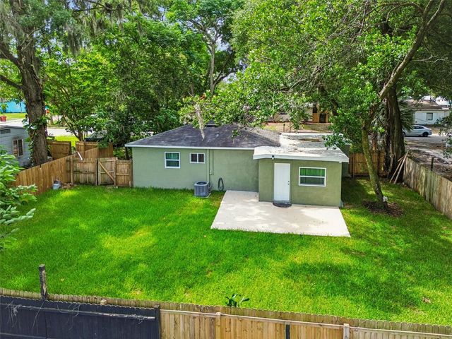 804 VALENCIA ROAD, Plant City, FL 33563
