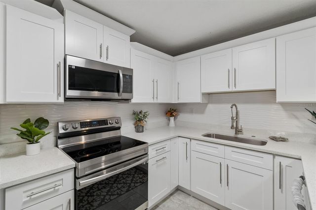 804 VALENCIA ROAD, Plant City, FL 33563