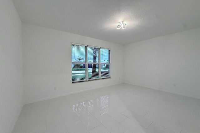 10710 SW Hensley Street, Port St. Lucie, FL 34987