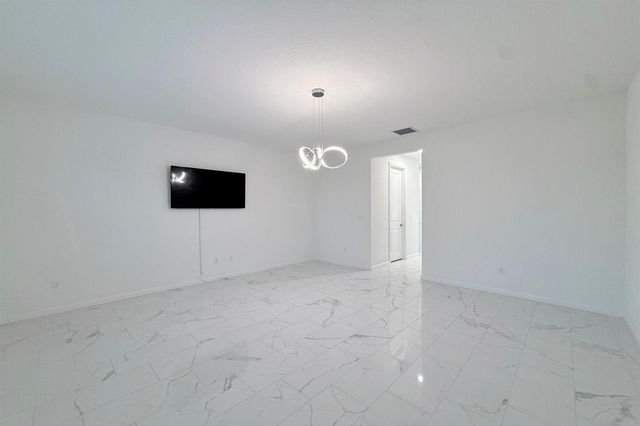 10710 SW Hensley Street, Port St. Lucie, FL 34987