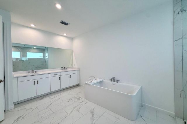 10710 SW Hensley Street, Port St. Lucie, FL 34987