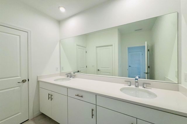 10710 SW Hensley Street, Port St. Lucie, FL 34987