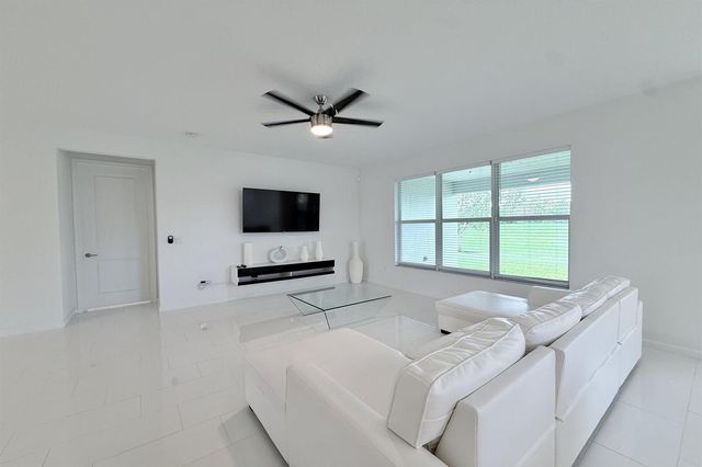 10710 SW Hensley Street, Port St. Lucie, FL 34987