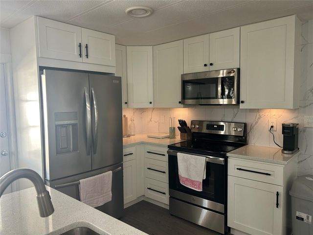 3221 SWEET GUM TERRACE, Sarasota, FL 34237