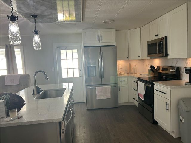 3221 SWEET GUM TERRACE, Sarasota, FL 34237