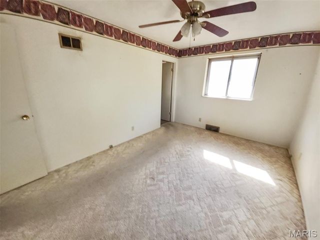 1146 Hawkstone Lane, St Louis, MO 63125