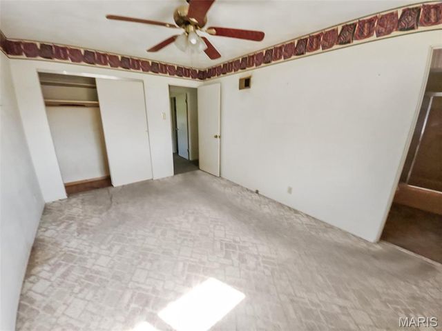 1146 Hawkstone Lane, St Louis, MO 63125