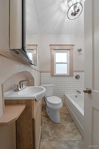 9225 Pavia Avenue, Affton, MO 63123