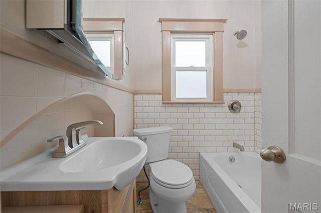 9225 Pavia Avenue, Affton, MO 63123