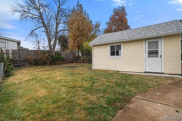 9225 Pavia Avenue, Affton, MO 63123