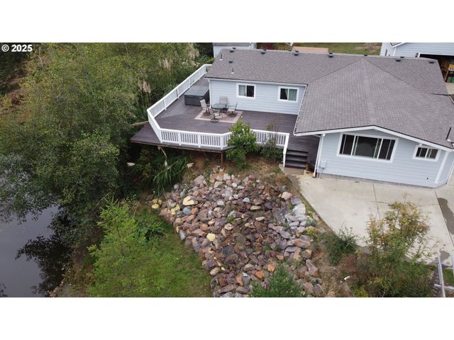 97040 Henderson, Brookings, OR 97415