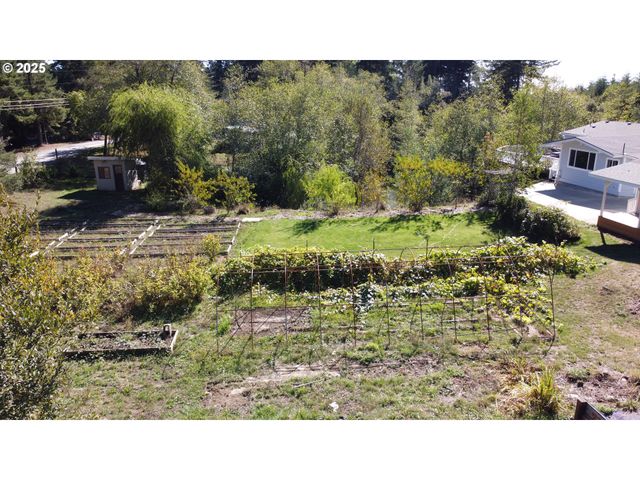 97040 Henderson, Brookings, OR 97415