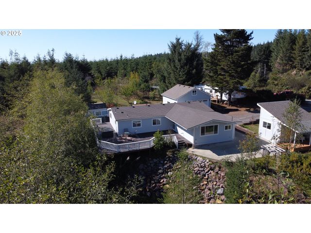97040 Henderson, Brookings, OR 97415