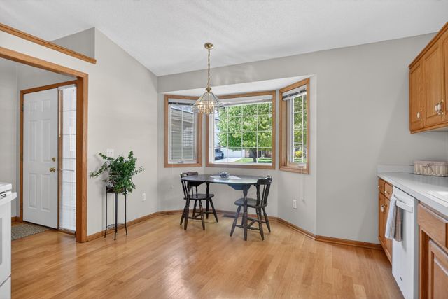 9244 Dunbar Knoll N, Brooklyn Park, MN 55443