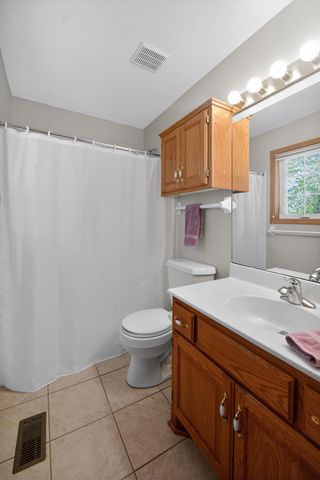 9244 Dunbar Knoll N, Brooklyn Park, MN 55443