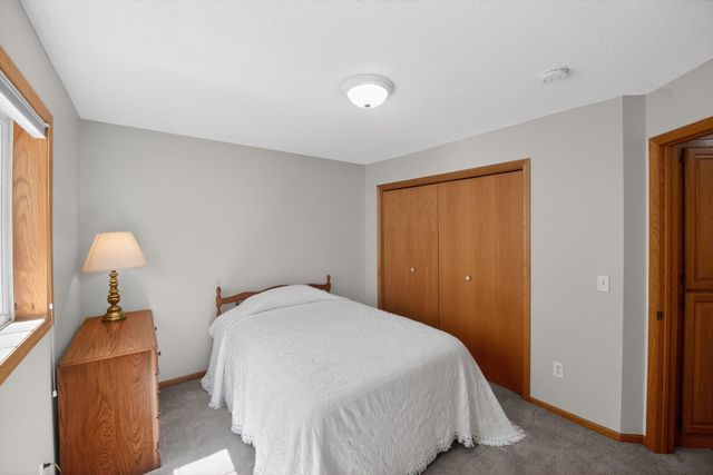 9244 Dunbar Knoll N, Brooklyn Park, MN 55443