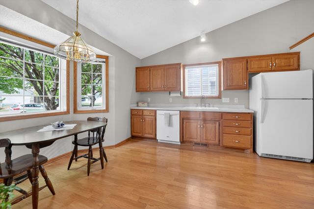 9244 Dunbar Knoll N, Brooklyn Park, MN 55443