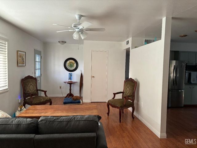 708 Cherry Hills Drive, Bakersfield, CA 93309