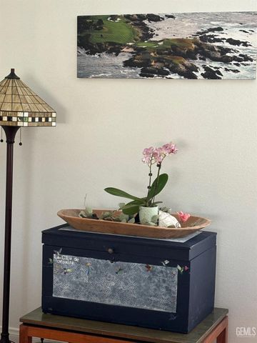 708 Cherry Hills Drive, Bakersfield, CA 93309