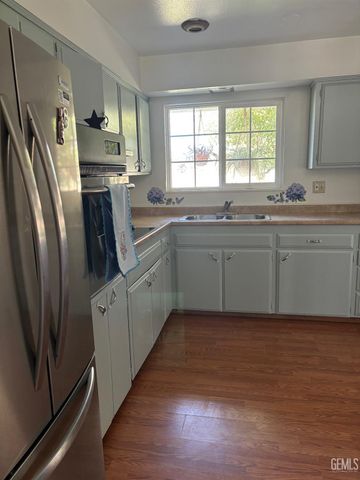 708 Cherry Hills Drive, Bakersfield, CA 93309