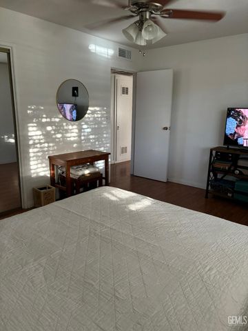 708 Cherry Hills Drive, Bakersfield, CA 93309