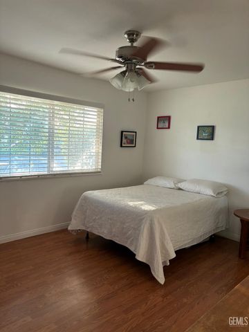 708 Cherry Hills Drive, Bakersfield, CA 93309