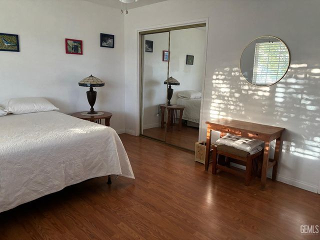 708 Cherry Hills Drive, Bakersfield, CA 93309