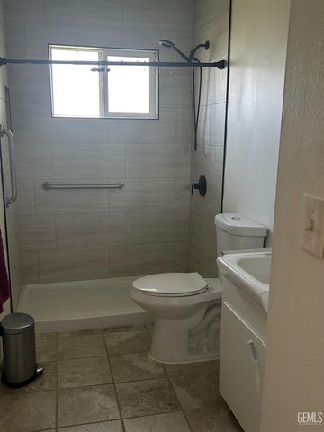 708 Cherry Hills Drive, Bakersfield, CA 93309