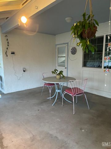 708 Cherry Hills Drive, Bakersfield, CA 93309