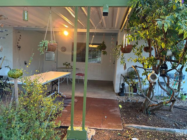 708 Cherry Hills Drive, Bakersfield, CA 93309