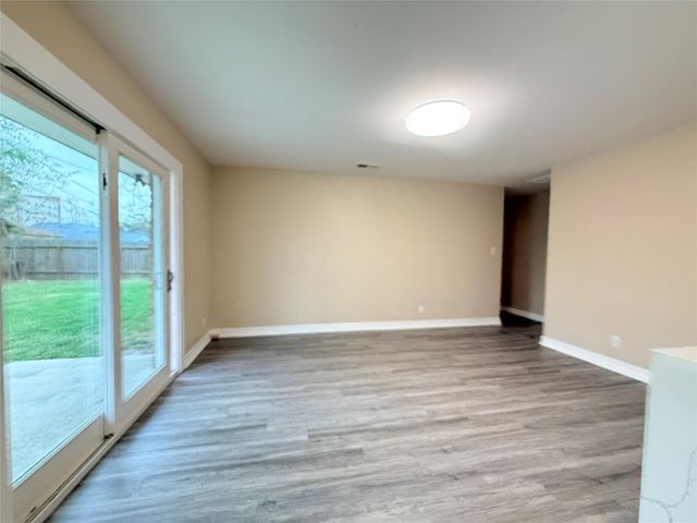 602 Cole Street, Webster, TX 77598