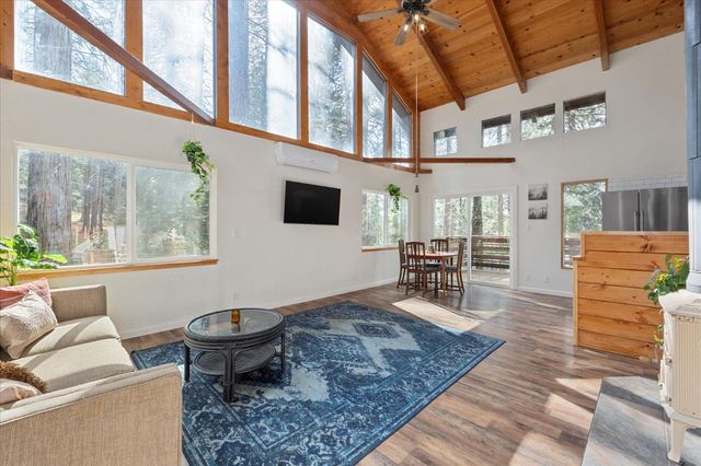 210 David Lee Rd, Arnold, CA 95223