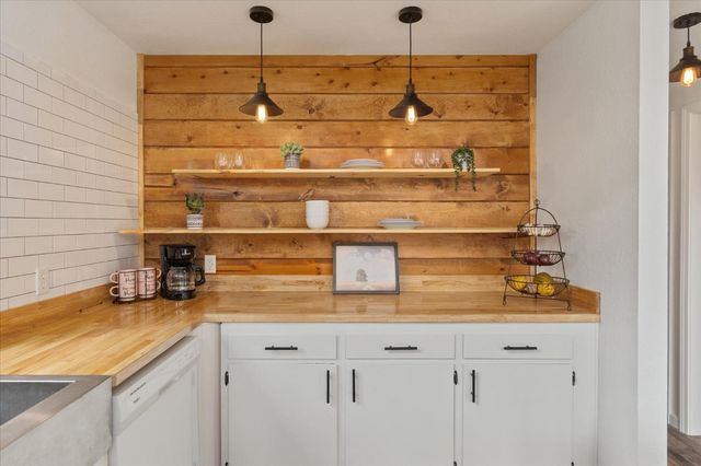 210 David Lee Rd, Arnold, CA 95223