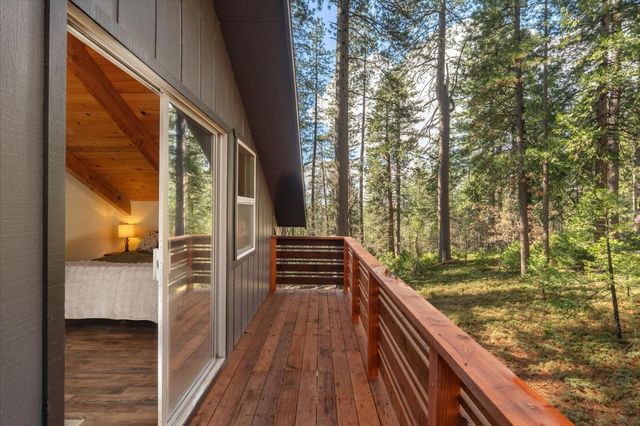 210 David Lee Rd, Arnold, CA 95223