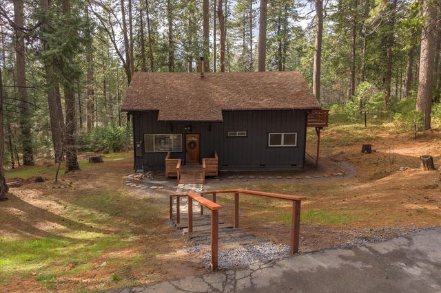 210 David Lee Rd, Arnold, CA 95223