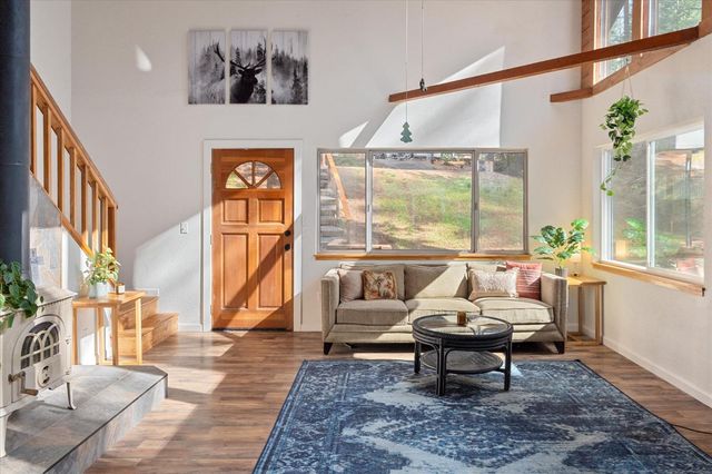 210 David Lee Rd, Arnold, CA 95223