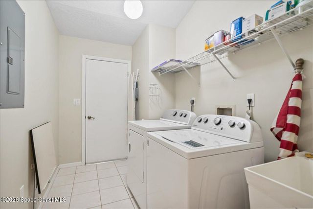 986 Nixon Circle NE, Palm Bay, FL 32907