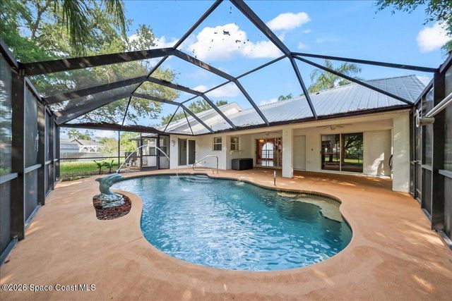 986 Nixon Circle NE, Palm Bay, FL 32907