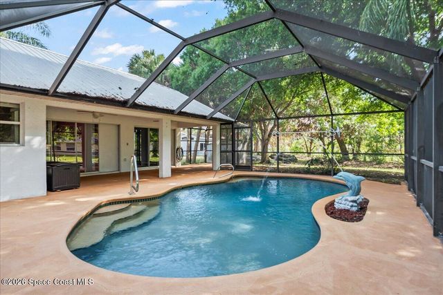 986 Nixon Circle NE, Palm Bay, FL 32907