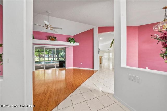 986 Nixon Circle NE, Palm Bay, FL 32907