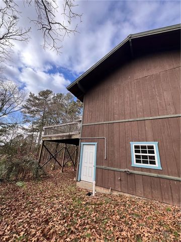 589 Pr 2721, London, AR 72847