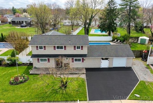 26 Stevenson Place, Deer Park, NY 11729