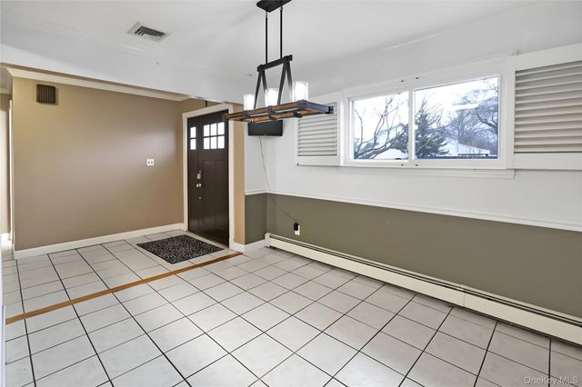 26 Stevenson Place, Deer Park, NY 11729